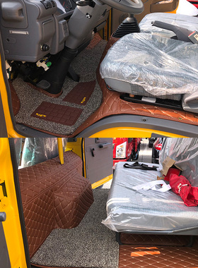 五十铃100P600P双排全包围皮革地垫庆铃700PKV100KV600货车脚垫