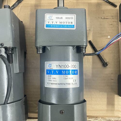 议价减速电机调速电机200W30比220V轴径15带可维修