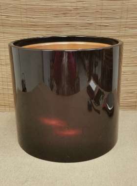 日本木胎大漆铜胆火钵，高25厘米，直径27厘米，内口径28厘米。