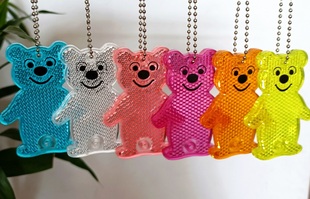 特价进口亚克力小熊反射器夜行骑行儿童书包反光挂件 安全警示牌