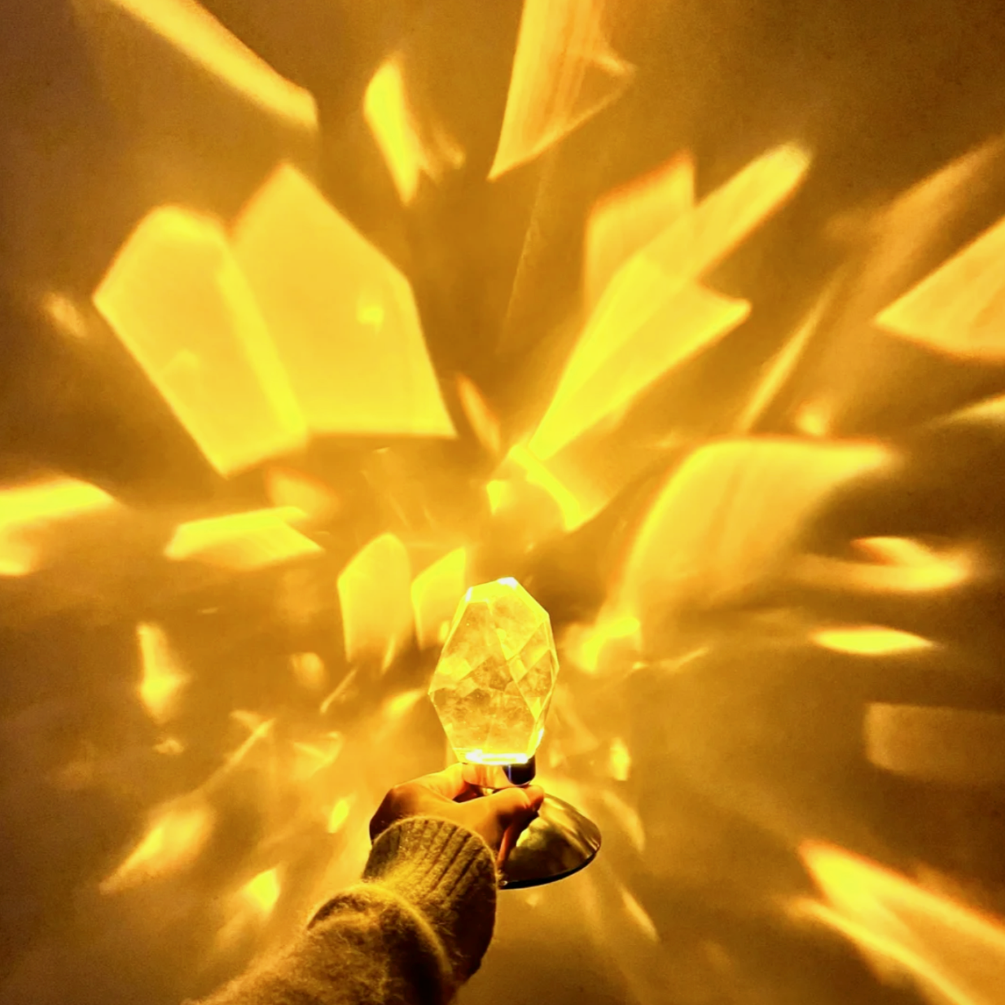 创意水晶灯钻石小夜灯卧室氛围灯光影灯酒吧艺术感装饰台灯矿石灯