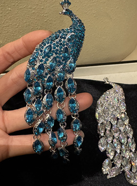 新款专场孔雀闪亮灵动别针皇冠配饰B06