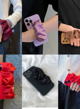 15适用苹果17手机壳iPhone16 14 Plus丝绸手腕带13 ProMax弹力12手提11松紧XR新年AIR红色8套Xs简约Mini高级7