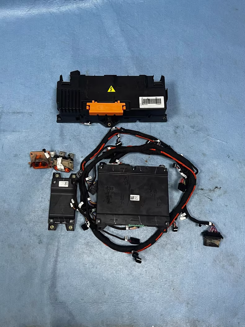 小鹏G3宁德时代三元动力电池包配件，381V 174Ah 66.3度电