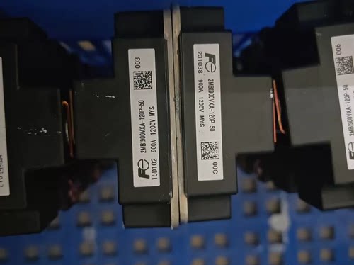 2MBI900VXA-120P-50原装拆机带驱动 上海电驱动 外观成色看图。