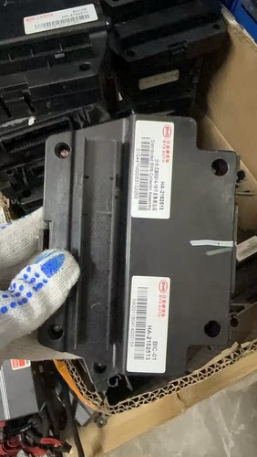 14/15款比亚迪混动秦DM分布式BMS采集器总成，型号HA-2152513