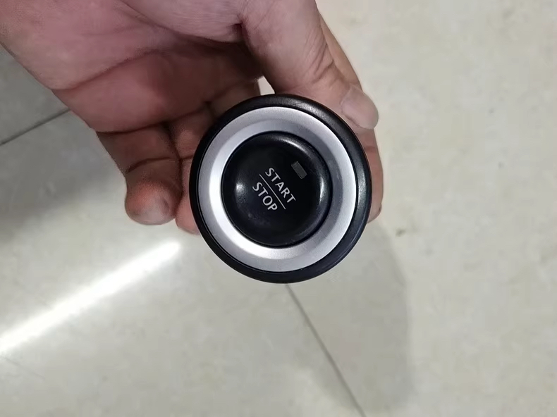 吉利博瑞一键启动开关 原装拆车 实物图片拍摄 型号06730048