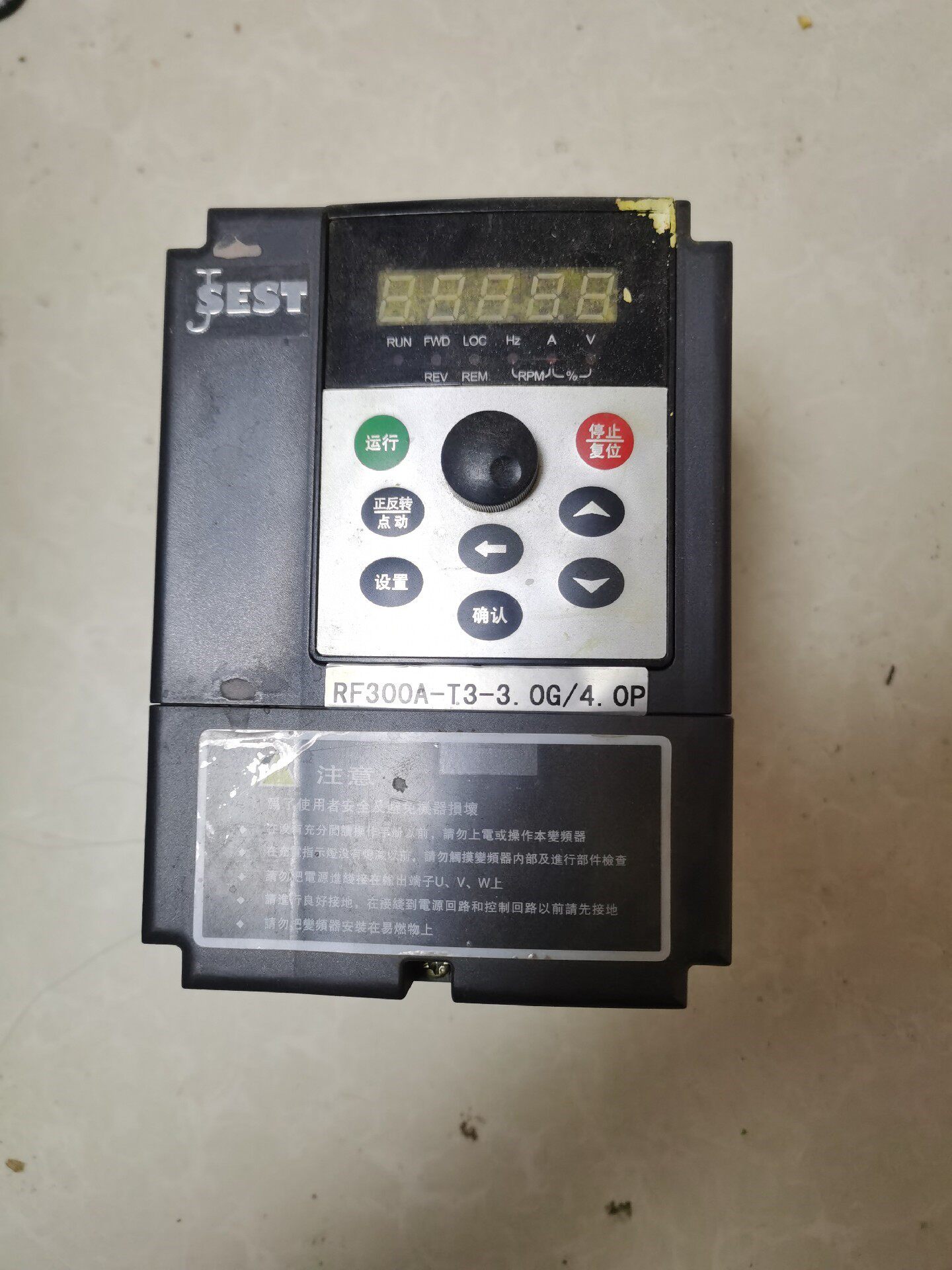 变频器意斯特输入电压380输出功率1.5g/2.2p功能正常议价