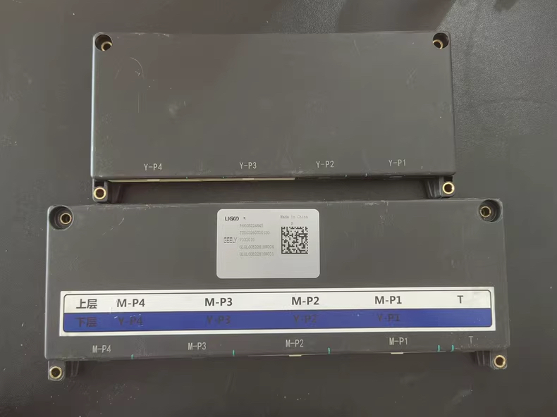 拆机力高吉利新能源汽车电池管理系统BMS 型号:V333016