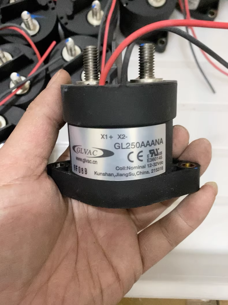 国力GLVAC高压直流接触器750V250A带触点 12/32VD