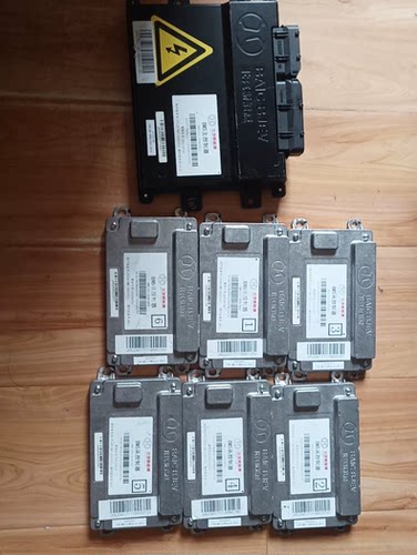 拆机北汽新能源汽车EU5电池管理系统BMS， 型号：BMS-C51-S008:H0