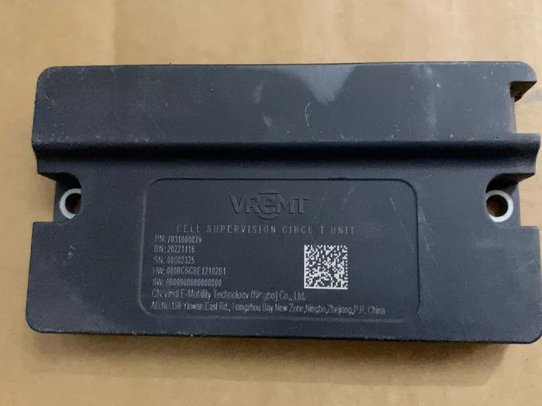 拆机VREMT电池管理系统Cell Supervision Circuit Unit 型号：70