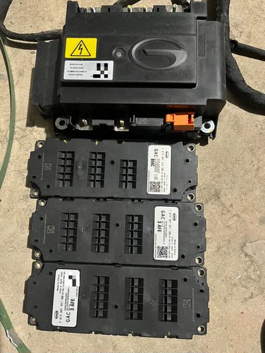 广汽埃安S电池管理系统BMS主控 型号：BMC8.3，零件号2520105ARD0