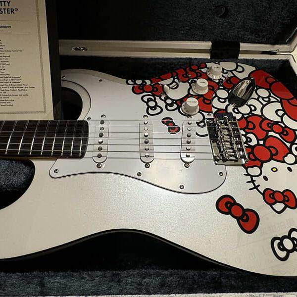Fender芬达Made in日产Limited Hello Kitty Strat电吉他560 2400