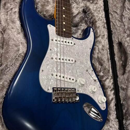电吉他Fender芬达限量款