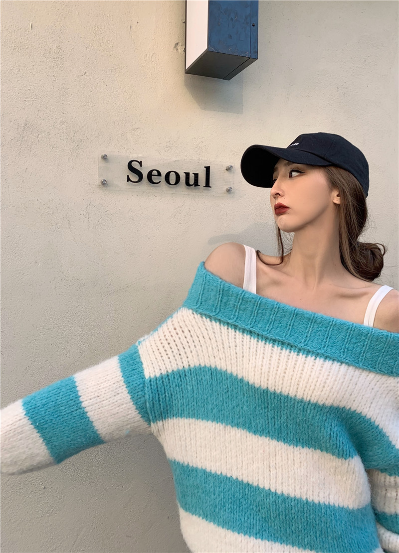 Big Lapel with one line Pullover striped sweater