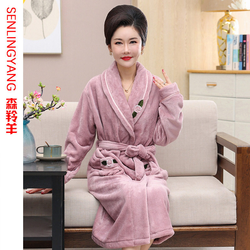 NIGHTGOWN FEMALE AUTUMN WINTER CORAL VELVET MIDDLE-AGED MOTHER PLUSH THICKENED FLANNEL WARM PAJAMAS BATHROBE MID-LENGTH