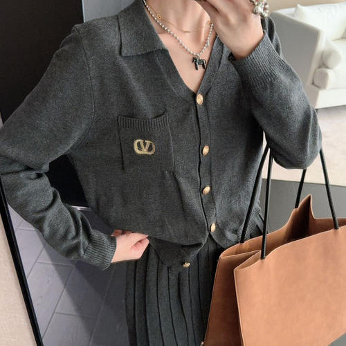 高级感v领针织开衫百褶裙套装女