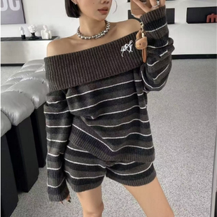 毛衣套装 两件套女秋冬新款 休闲风短裤 松弛风条纹一字肩针织上衣