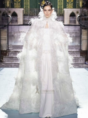 eliesaab中国风汉服元素斗篷婚纱出门纱 新娘秋冬暖毛领迎宾礼服