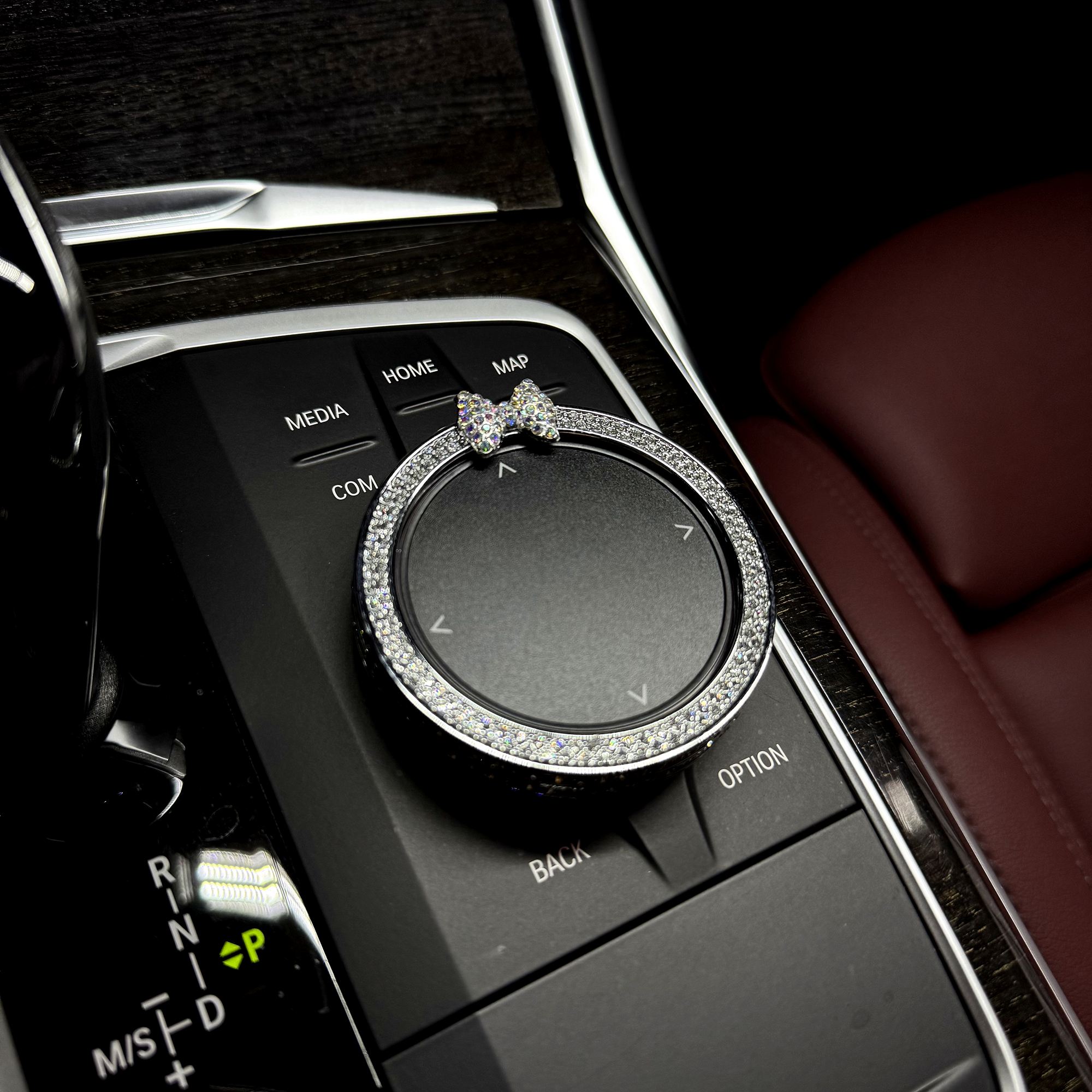 适用宝马3系325LI内饰X3多媒体旋钮i3车标钻4系425i水晶贴G20