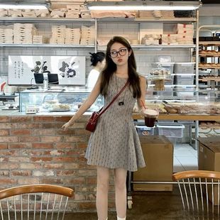 复古风圆领无袖收腰显瘦连衣裙女夏季法式灰色短款气质背心A字裙