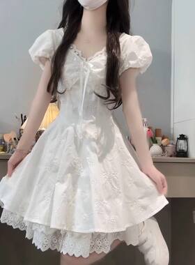 法式蕾丝花边拼接泡泡袖连衣裙女