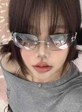 无框方形蝴蝶结墨镜女