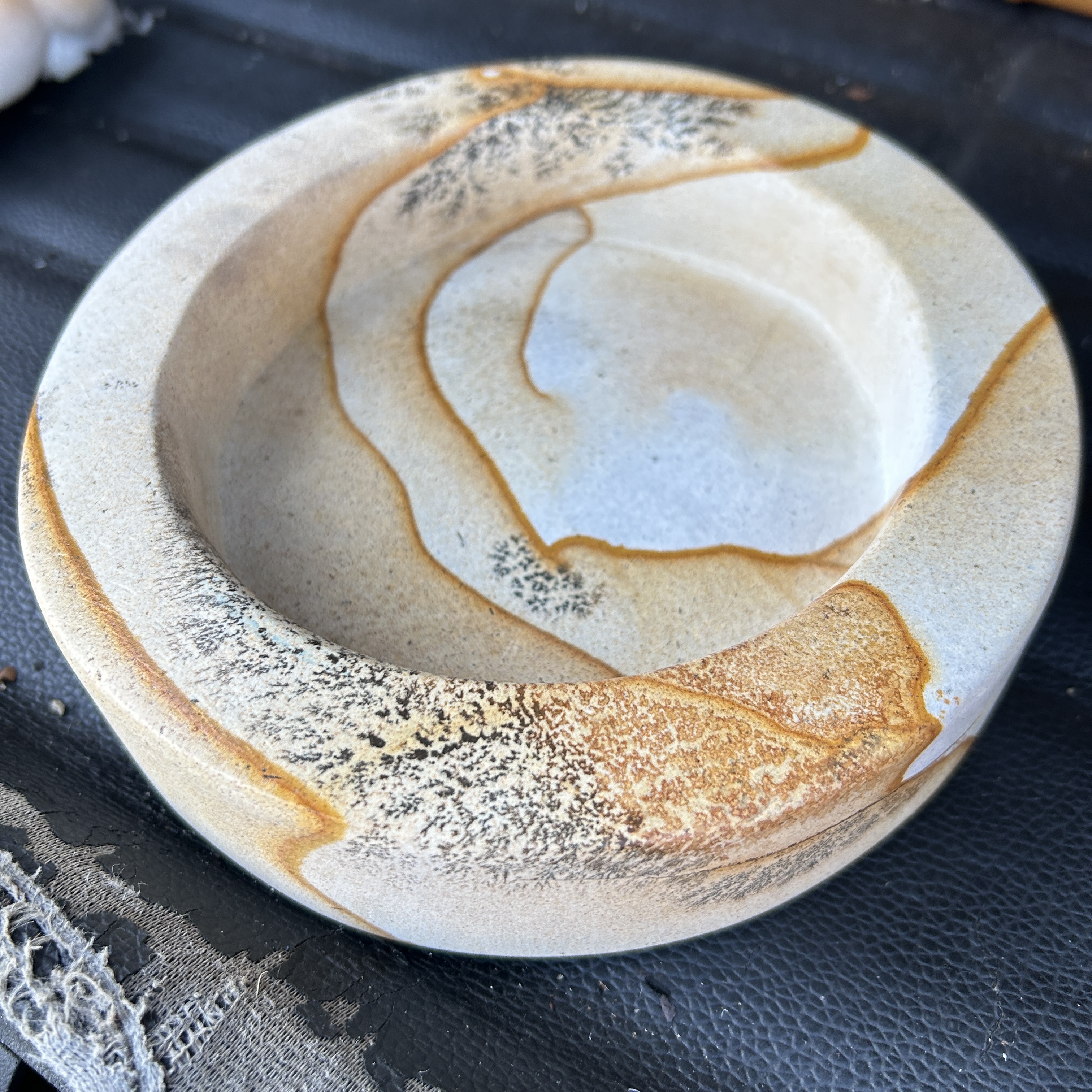 云南精品黄龙玉精品珠宝奇石茶几摆件产地开采只赚信誉物美价廉