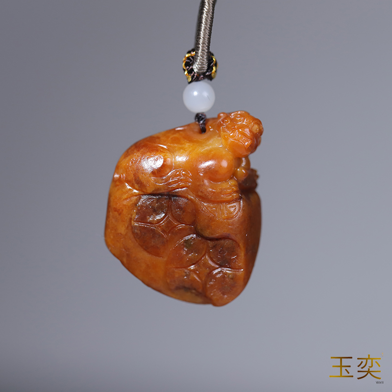 玉奕新疆和田玉籽料9.7克黄沁苏工瑞兽貔貅府上有龙挂件玉吊坠