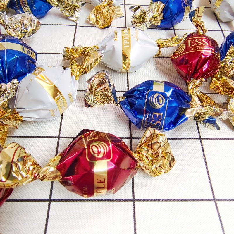 唯臻农场松露味巧克力俄罗斯进口球形糖果新年喜糖QQZP白巧克力