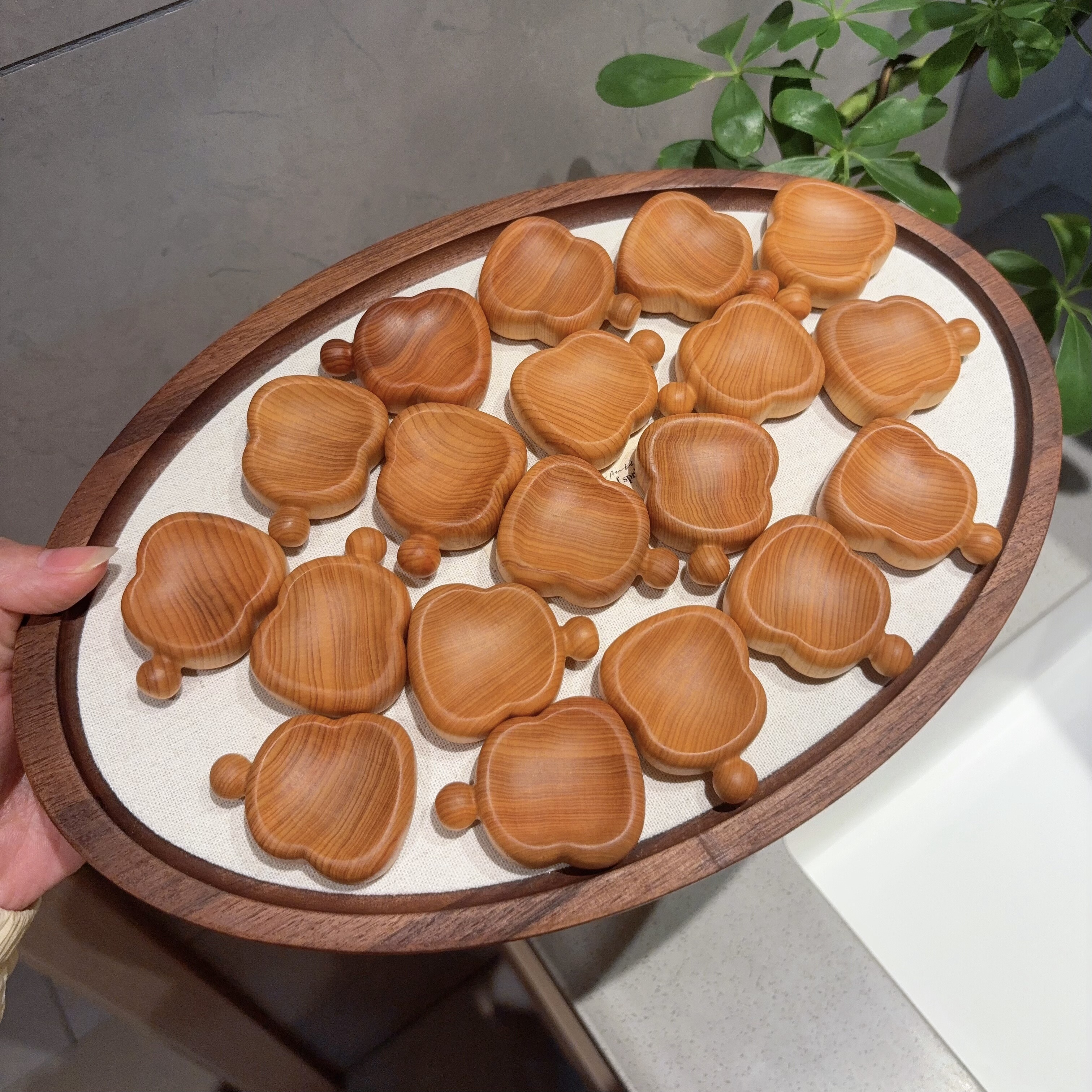 天然崖柏木雕凹扁葫芦盘玩文玩