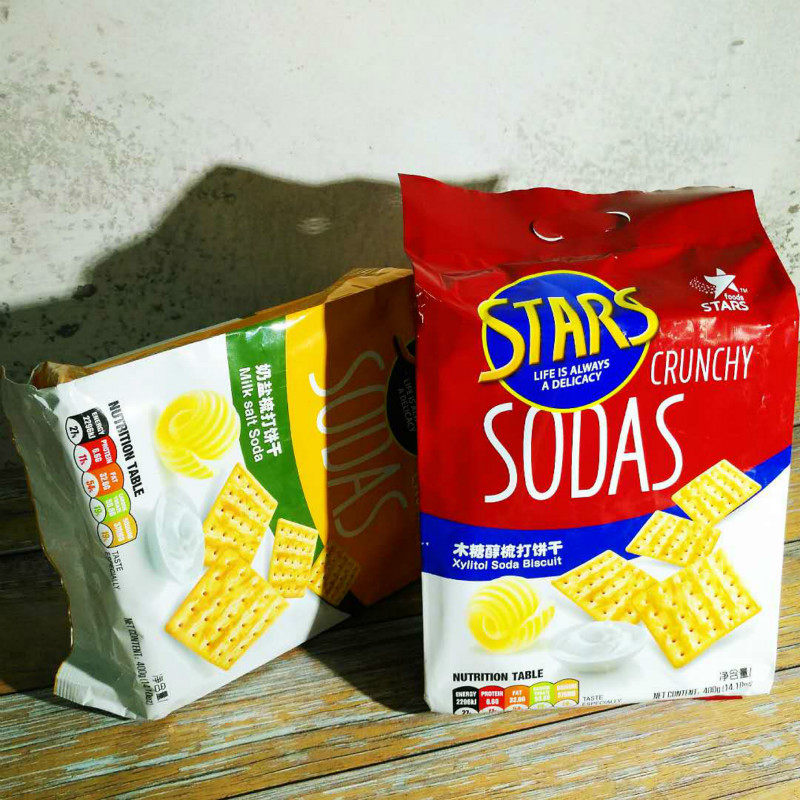 香港众星stars sodas奶盐木糖醇咸蛋黄味梳打饼干400g 苏打零食