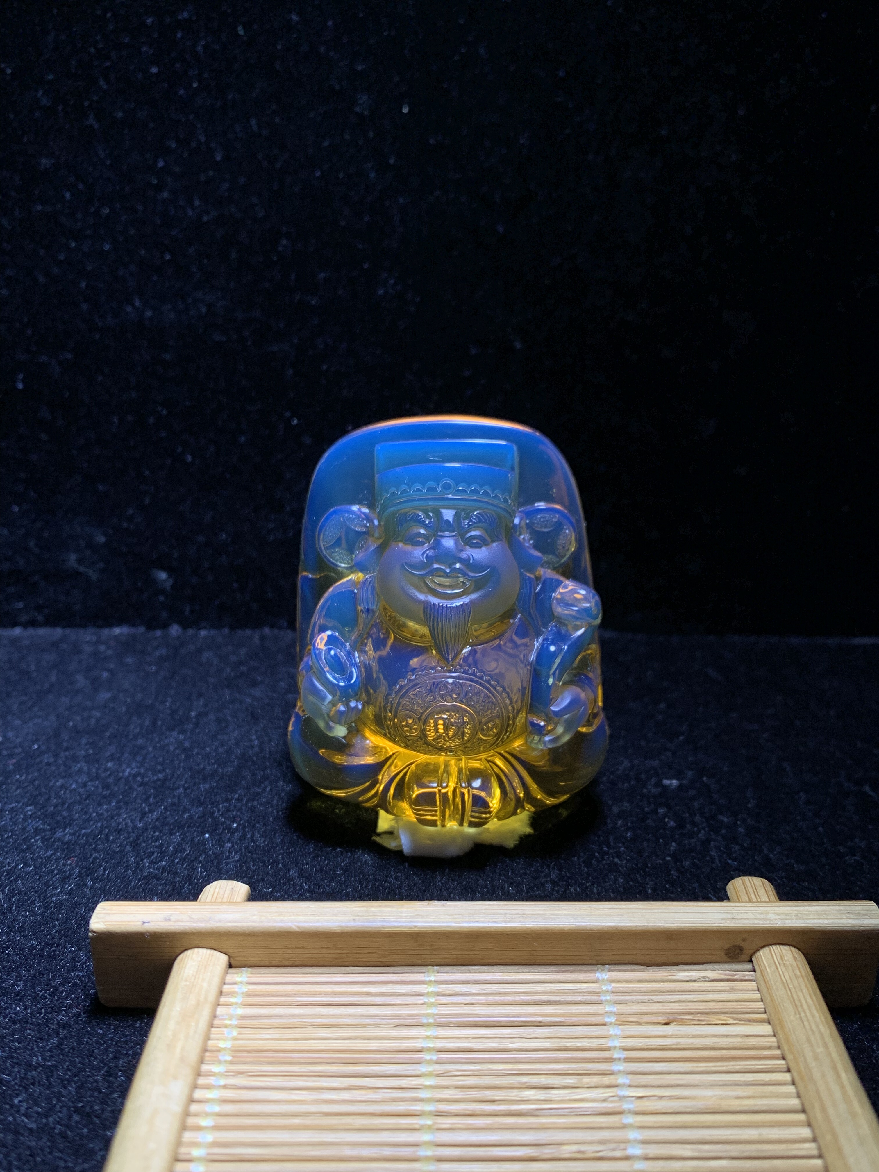 缅甸琥珀天空蓝财神爷43克