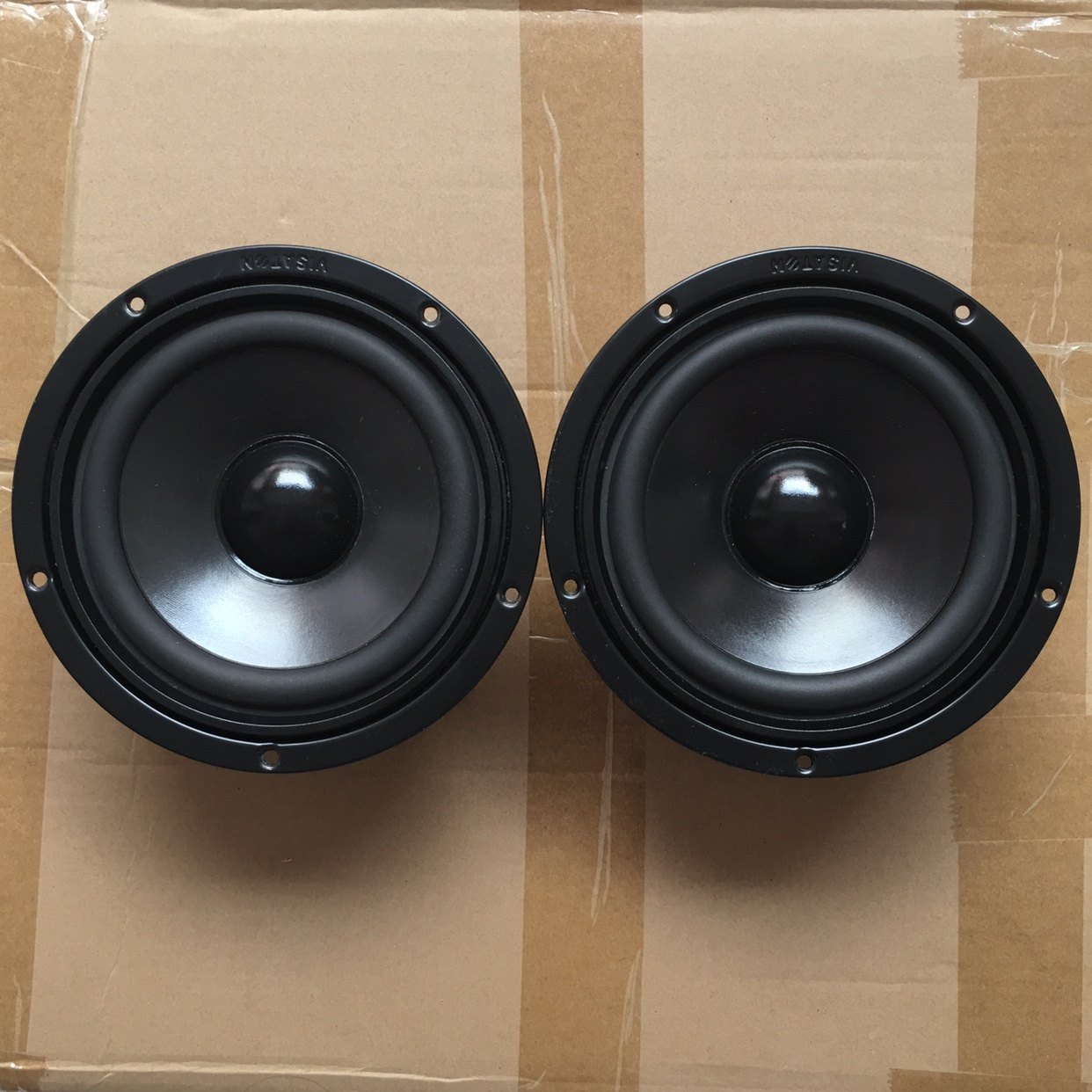 拆箱原装德国进口沙威通6.5寸发烧中低音喇叭二对，标价288一对，