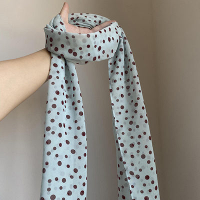 高级感气质波点丝巾女秋季氛围感复古百搭系脖长条飘带围巾领巾
