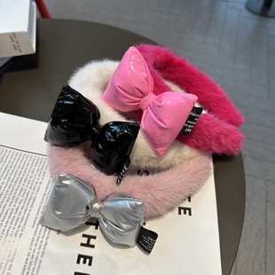 秋冬新款毛毛立体蝴蝶结发箍玫粉色发卡百搭高级气质可爱拍照头饰