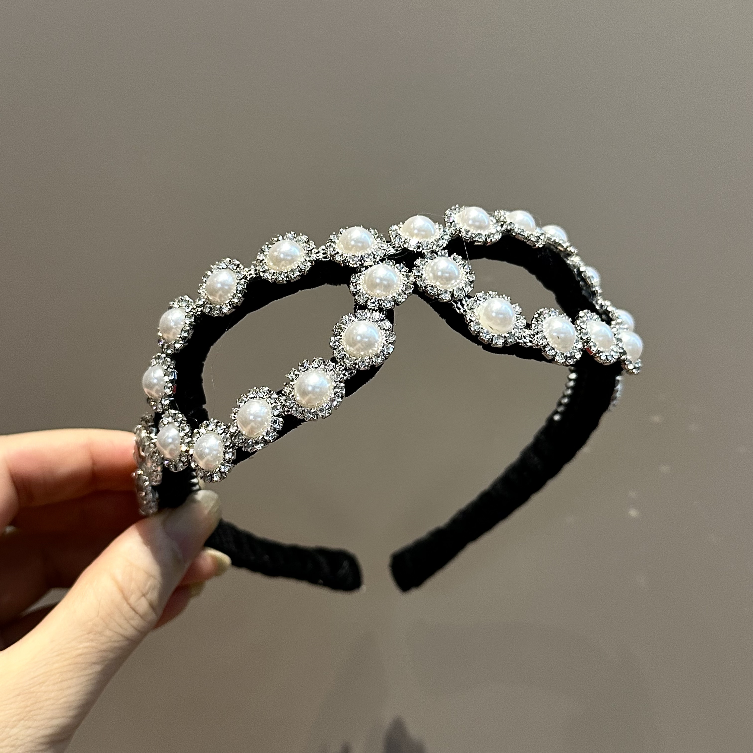 新款轻奢时尚眼镜款发箍设计感珍珠水钻头箍百搭名媛风头饰发卡女