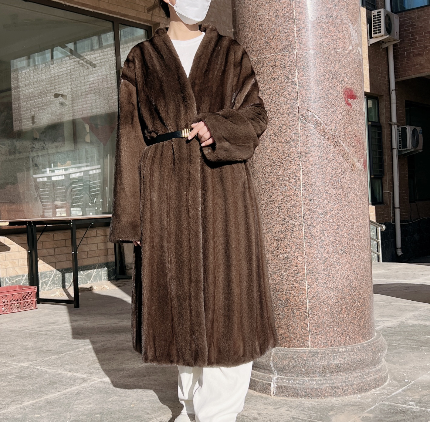 进口天鹅绒咖啡色紫金短二小母貂全抽刀水貂皮草外套贵妃V领