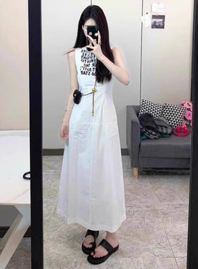 无袖连衣裙女夏2026新款小众设计感修身洋气质a字休闲气质长裙子