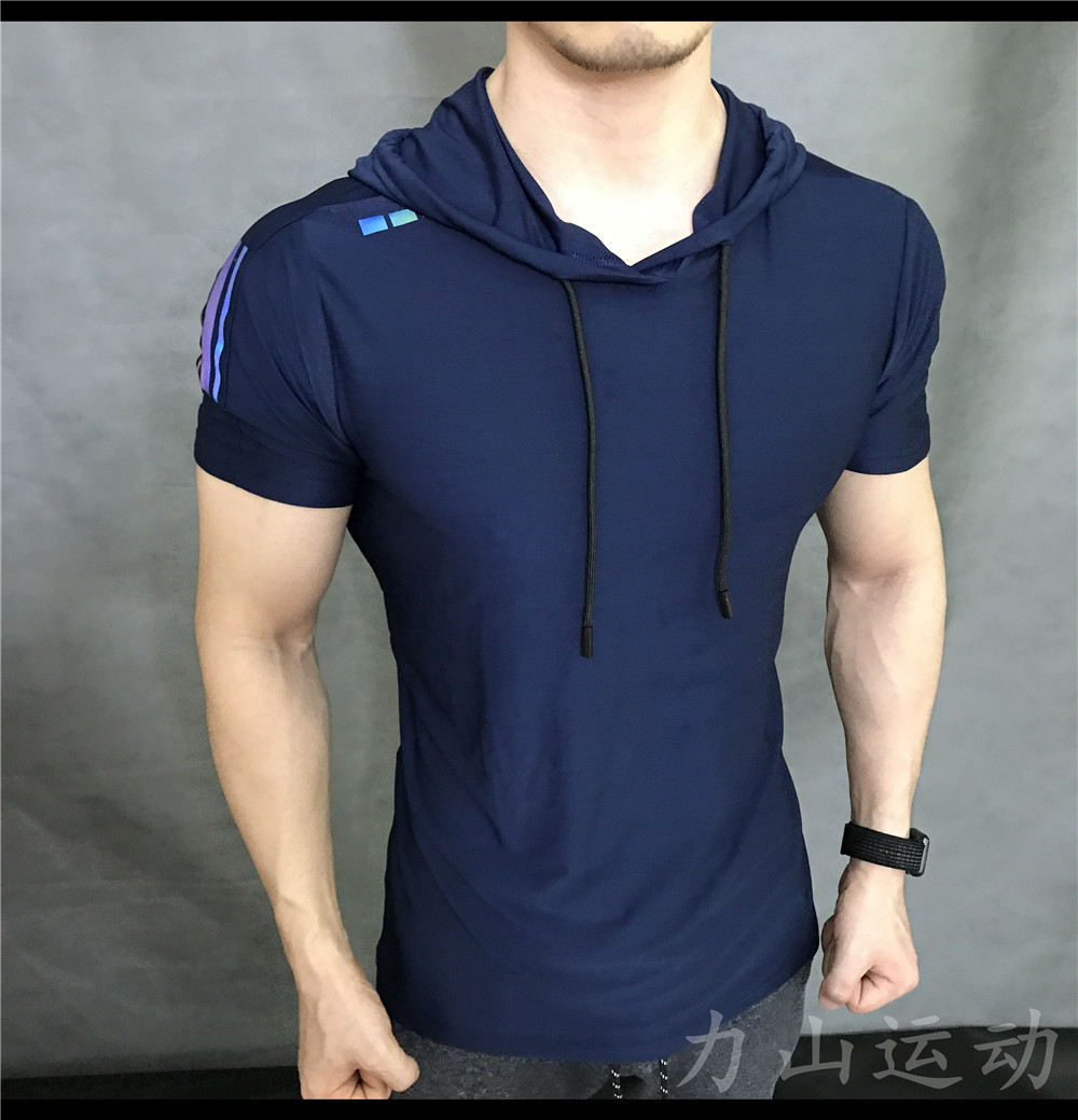 夏新款超薄透气运动休闲修身宽松健身男连帽套头速干弹力短袖T恤在类目 运动服/休闲服装, 运动T恤中 - 来自Buy2taobao.com提供专业的淘宝代购服务