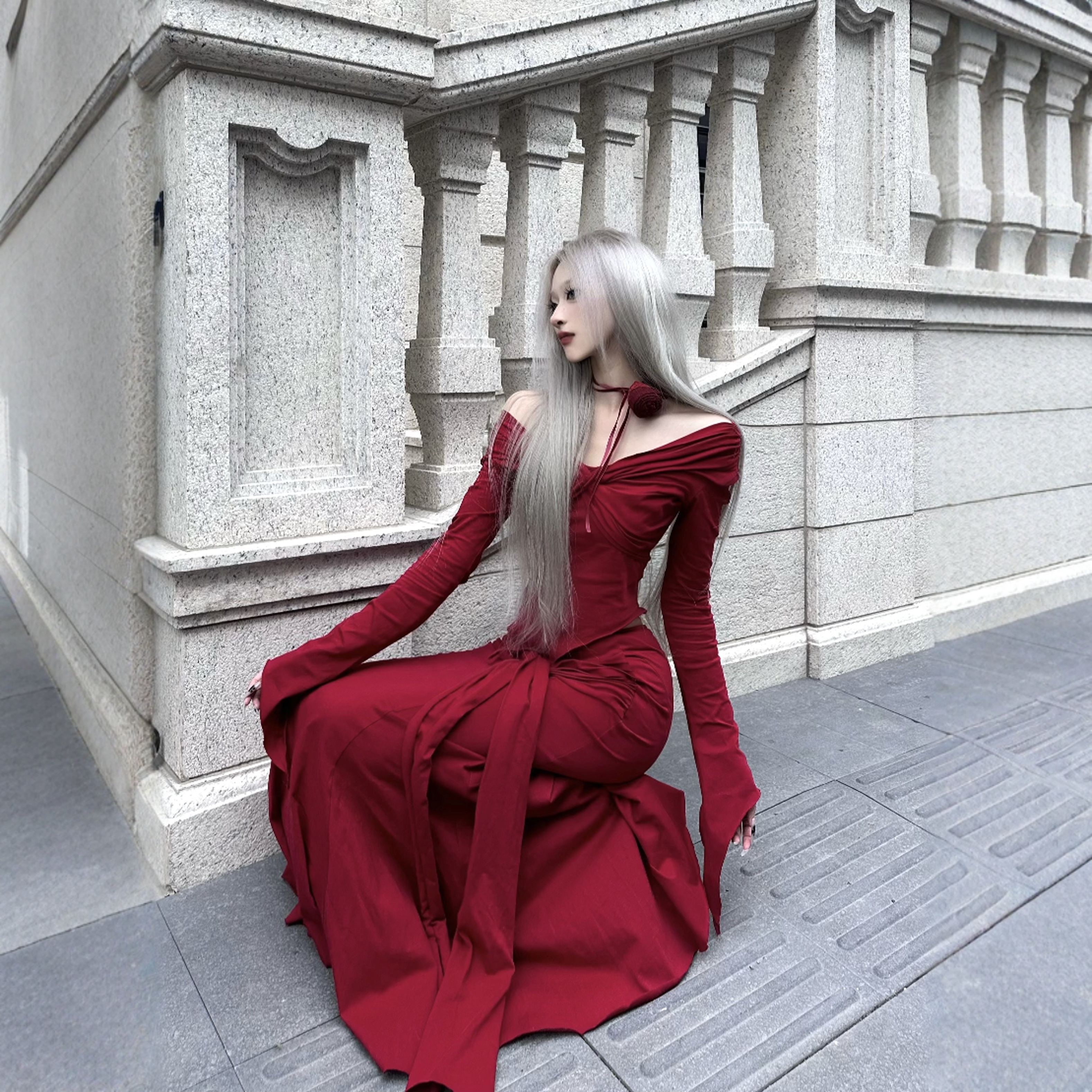 御姐酒红色显白上衣包臀裙