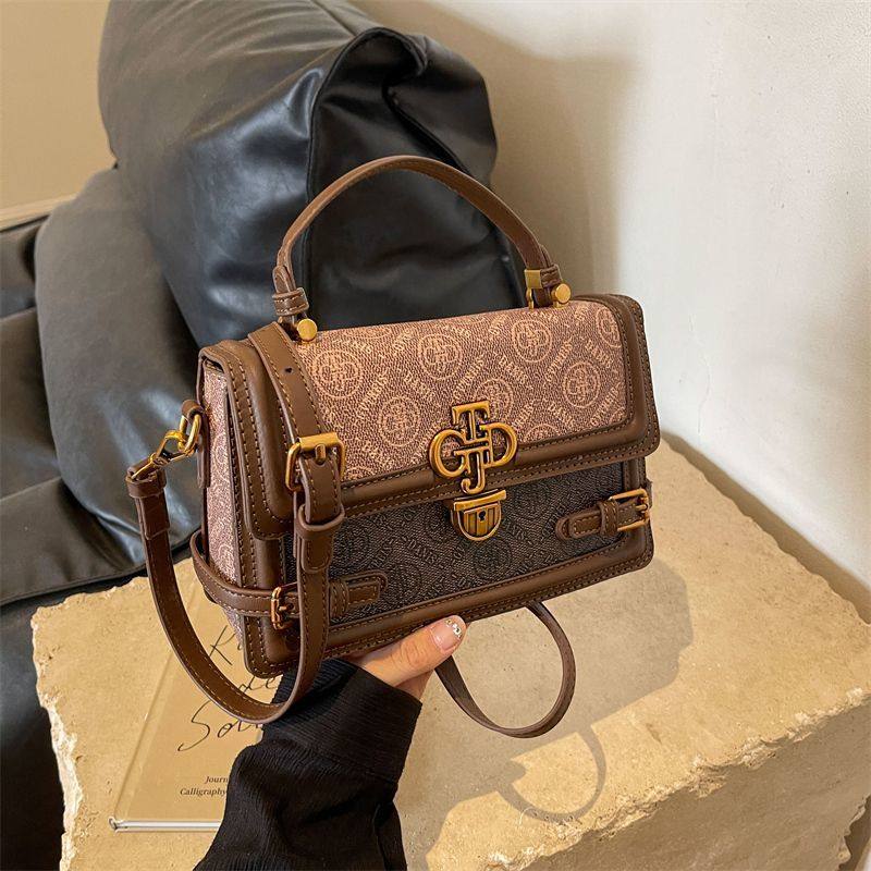 洋气小方包单肩包小众设计高级感包包女网红超火手提包时尚斜挎包,箱包皮具/热销女包/男包,小方包,淘宝优惠券,粉丝福利购,淘宝优惠卷