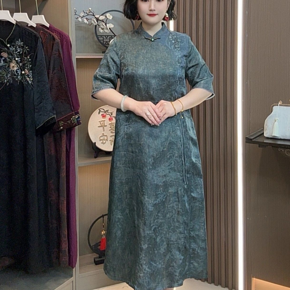 夏季新款气质时尚提花连衣裙新中式复古国风高贵妈妈中长款裙子