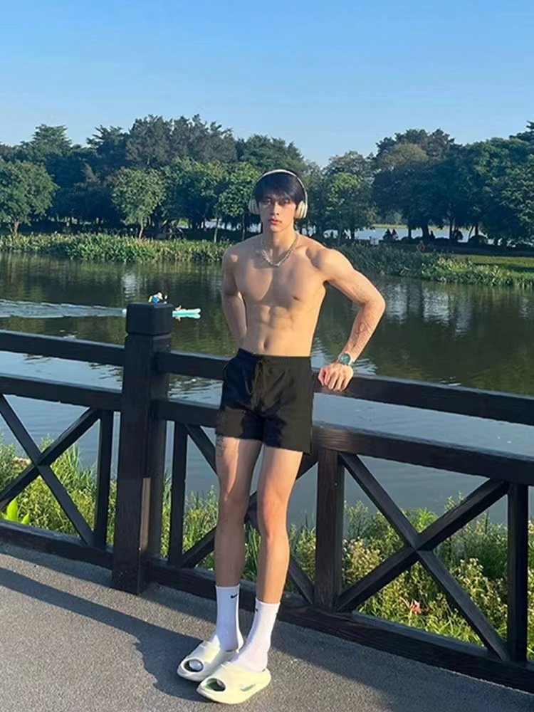 thumbnail for American quick-drying beach pants men's summer ice silk breathable nylon shorts, casual swim trunks, no knee-length four-point pants