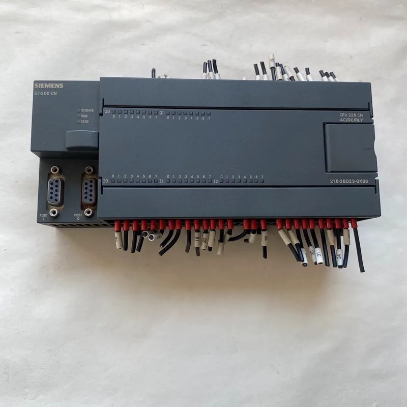 PLC模块，型号6ES7216-2BD23-0XB8，