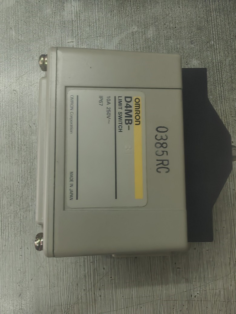 D4MB-431 LIMIT SWITH  D4MB 行程开关限位开关 原装