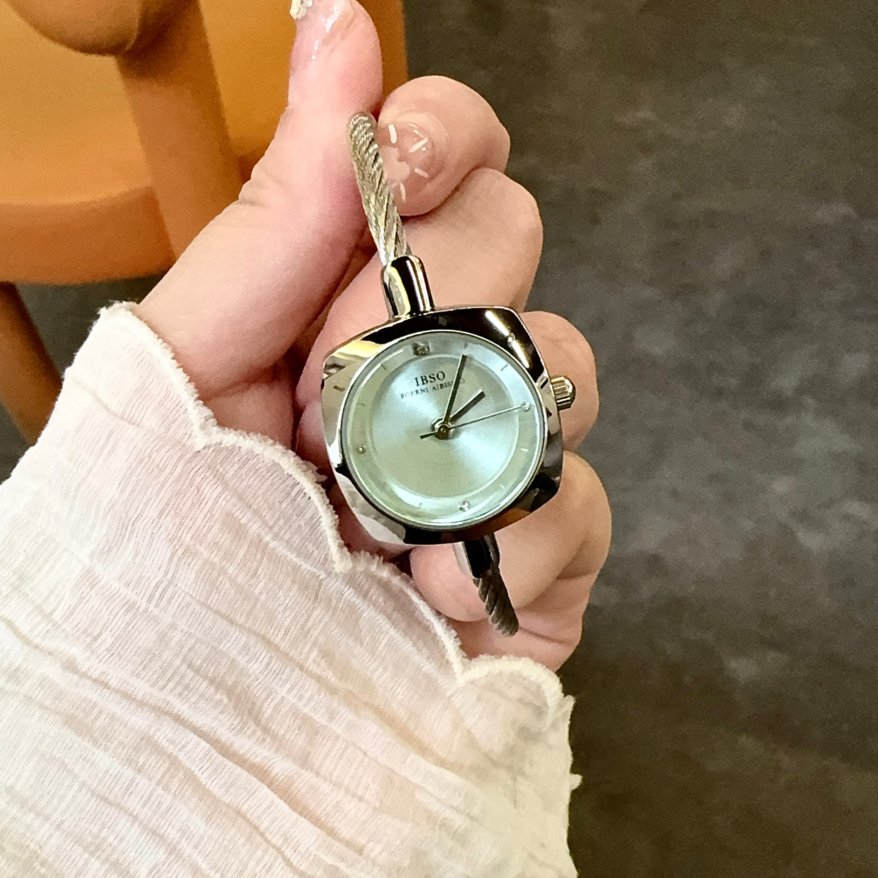 新款韩系高级感小众手镯表