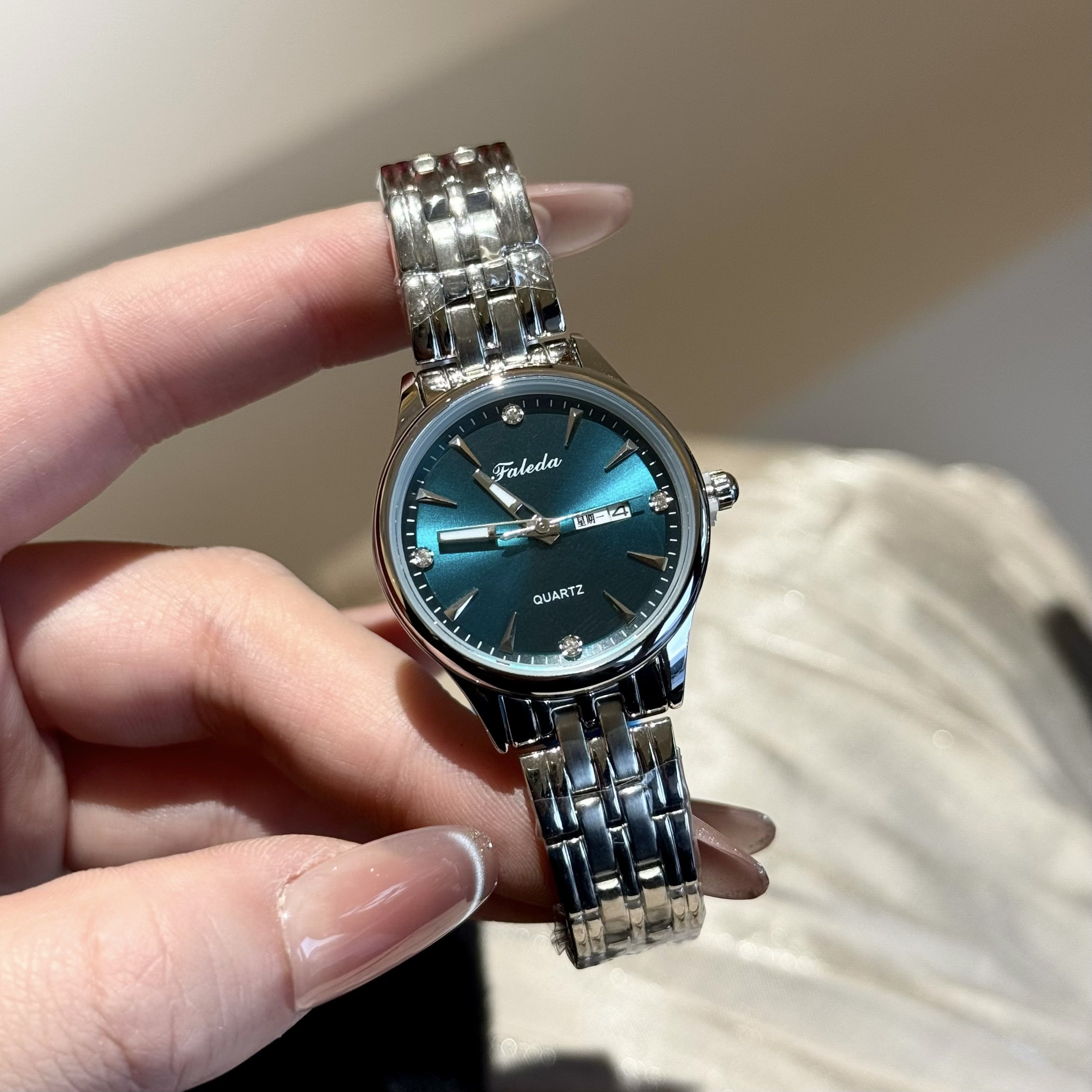 高级韩系灰色极简风女士手表日历上班小众轻奢品牌钢带通勤正品