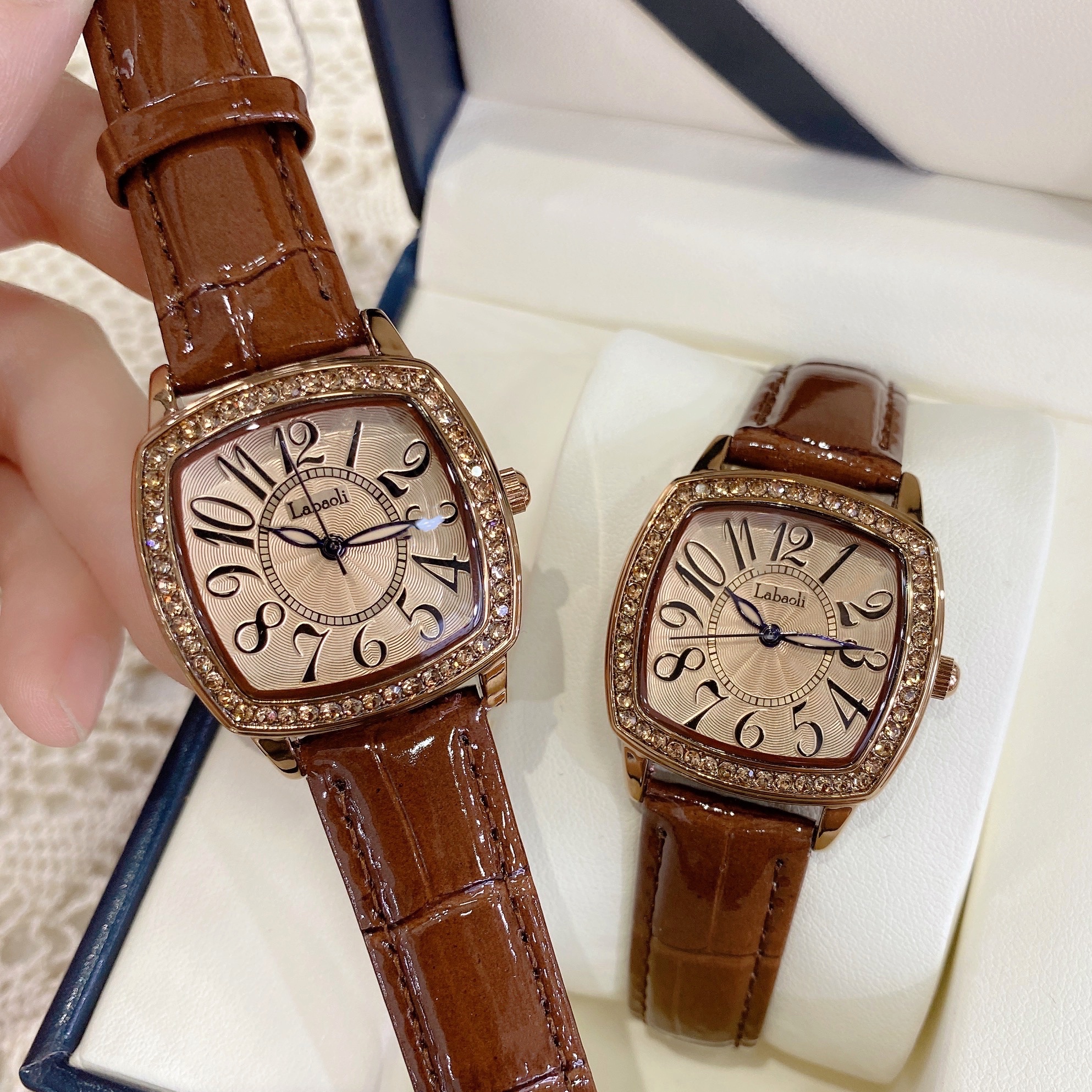 拉宝丽正品方形时尚防水表